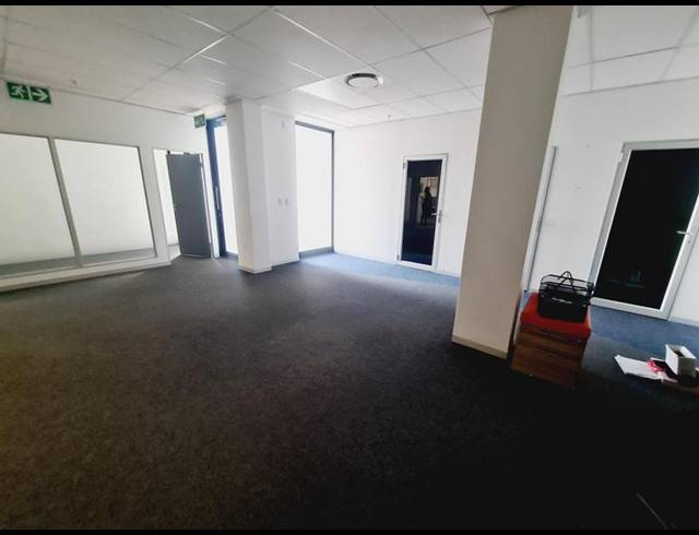 BUSINESS PROPERTY TO RENT IN MENLYN